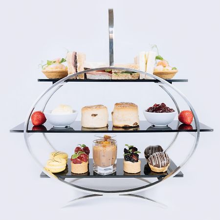 Hotel Sofitel London Gatwick Horley  Esterno foto A tea party