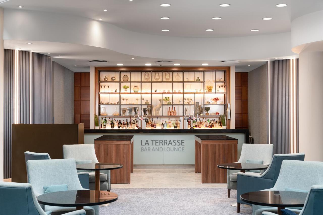 Hotel Sofitel London Gatwick Horley  Esterno foto La Terrasse