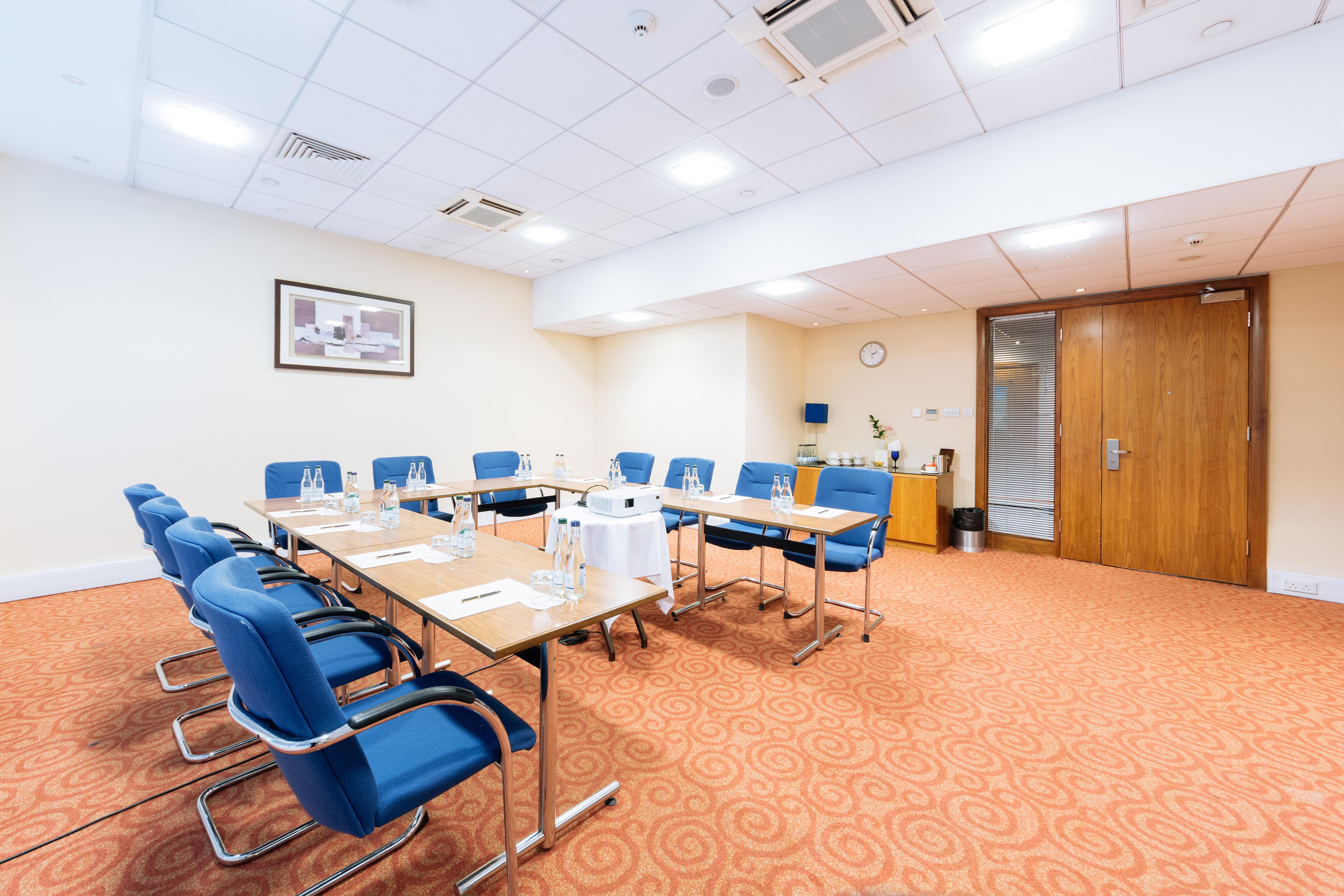 Hotel Sofitel London Gatwick Horley  Esterno foto Meeting room at the hotel