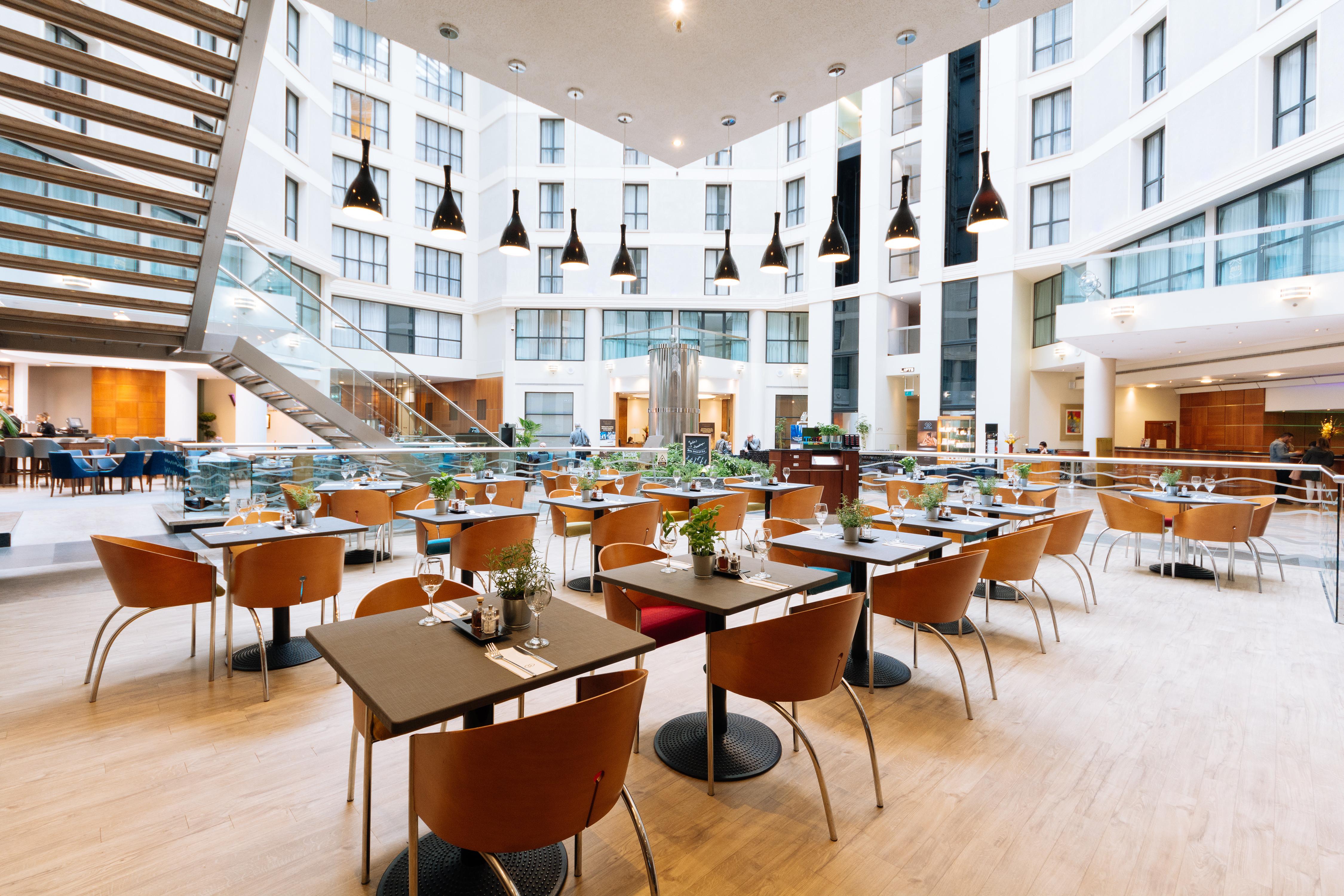 Hotel Sofitel London Gatwick Horley  Esterno foto The interior of the hotel