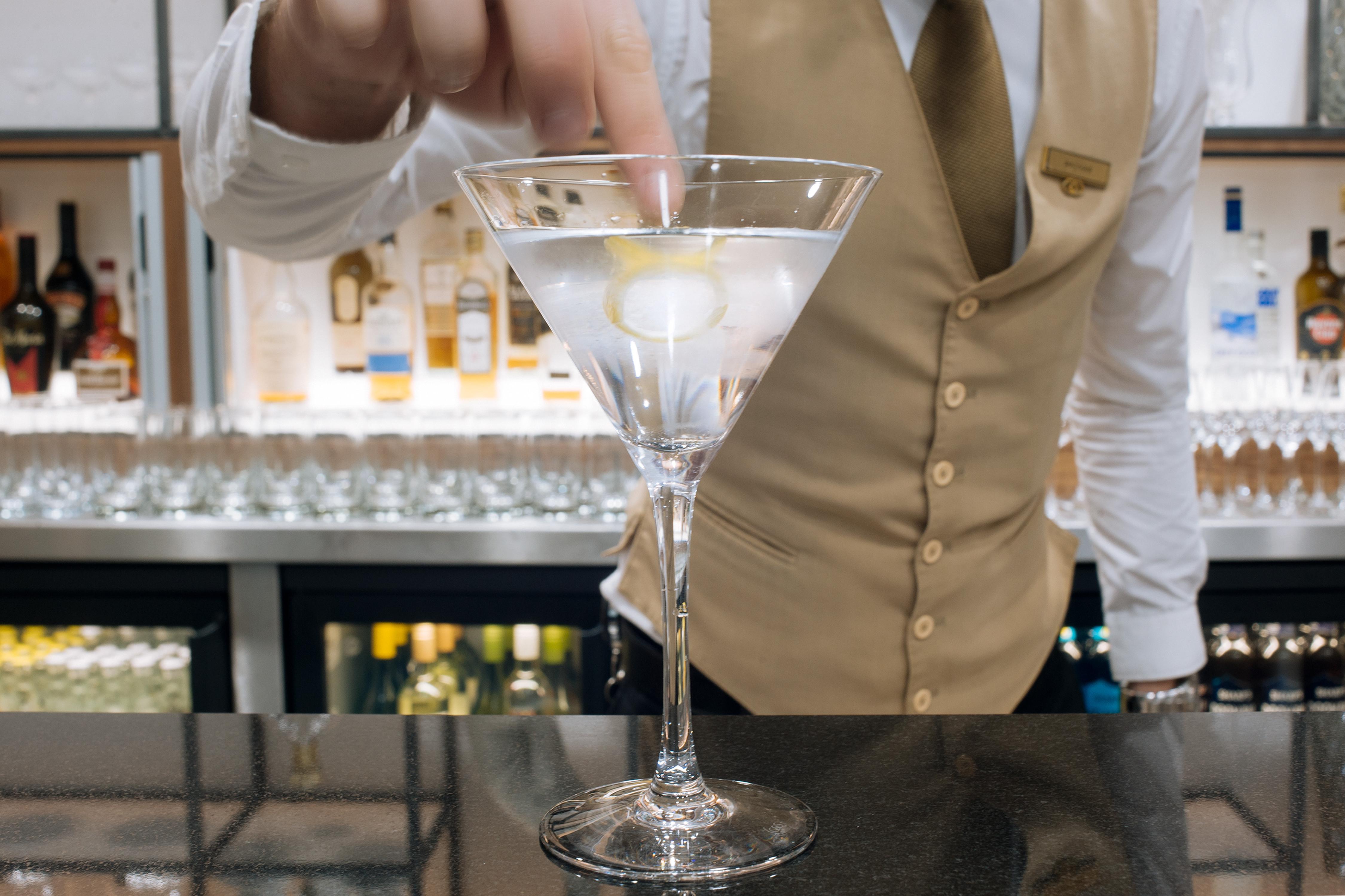 Hotel Sofitel London Gatwick Horley  Esterno foto Cocktail being served in a martini glass
