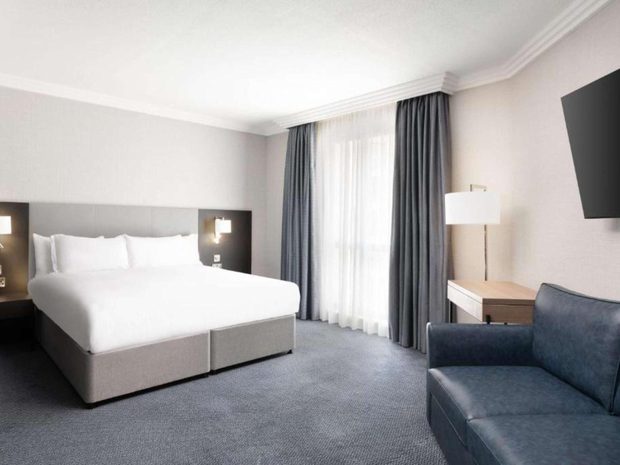 Hotel Sofitel London Gatwick Horley  Esterno foto A room at the hotel