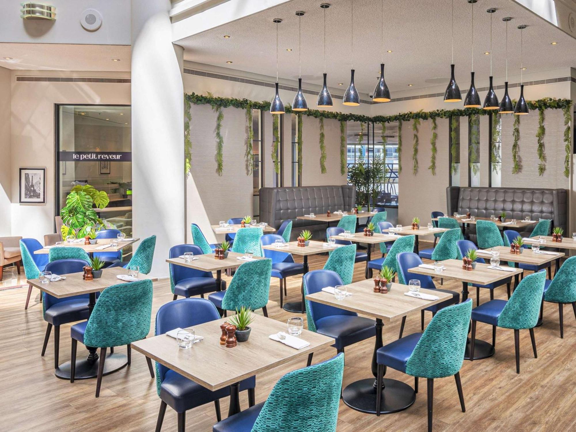 Hotel Sofitel London Gatwick Horley  Esterno foto Le petit reveur